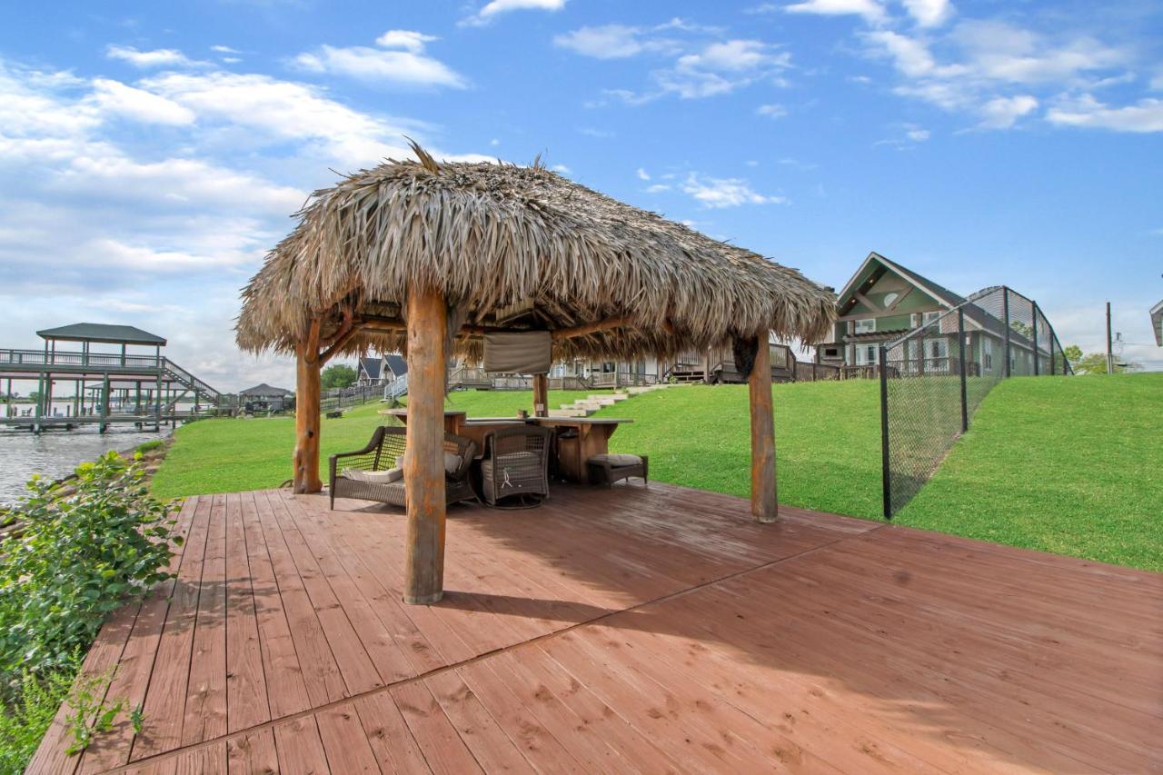 Luxury Waterfront Home Family And Pet Friendly Near Surfside Beach 11 Mins Freeport Eksteriør bilde
