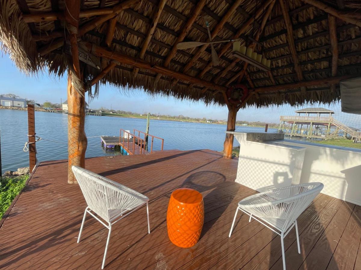 Luxury Waterfront Home Family And Pet Friendly Near Surfside Beach 11 Mins Freeport Eksteriør bilde