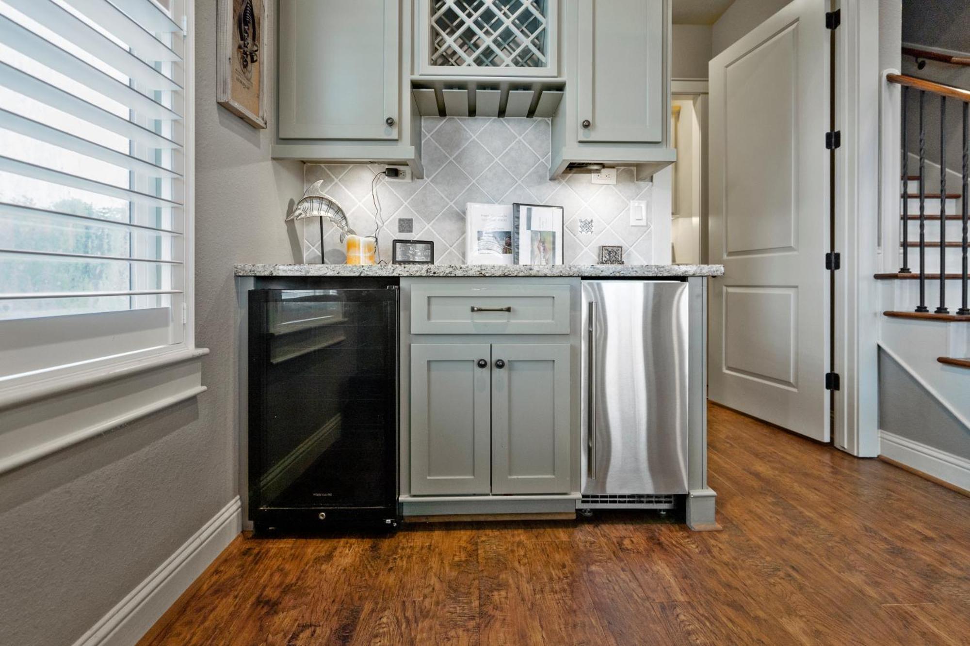 Luxury Waterfront Home Family And Pet Friendly Near Surfside Beach 11 Mins Freeport Eksteriør bilde