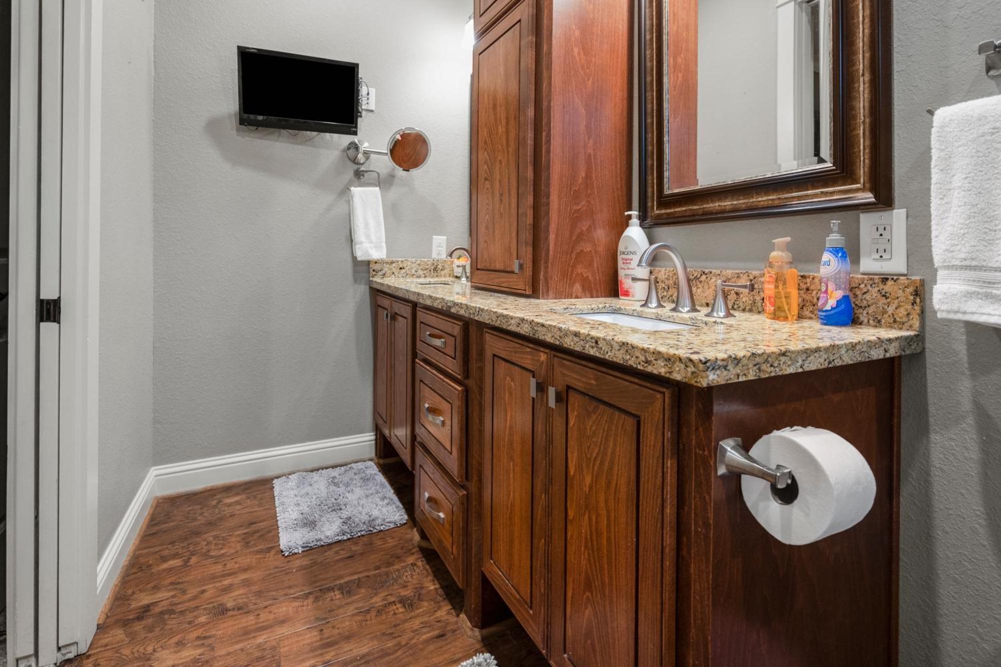Luxury Waterfront Home Family And Pet Friendly Near Surfside Beach 11 Mins Freeport Eksteriør bilde