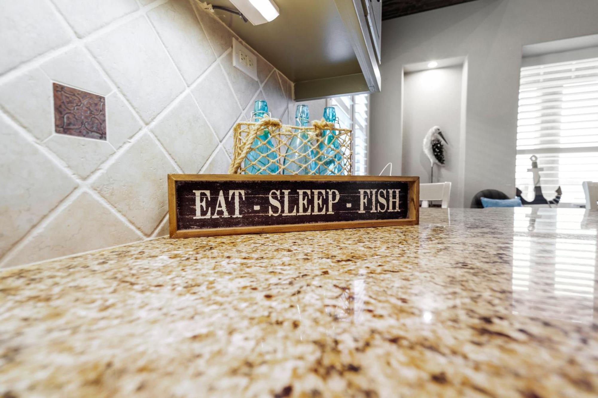 Luxury Waterfront Home Family And Pet Friendly Near Surfside Beach 11 Mins Freeport Eksteriør bilde